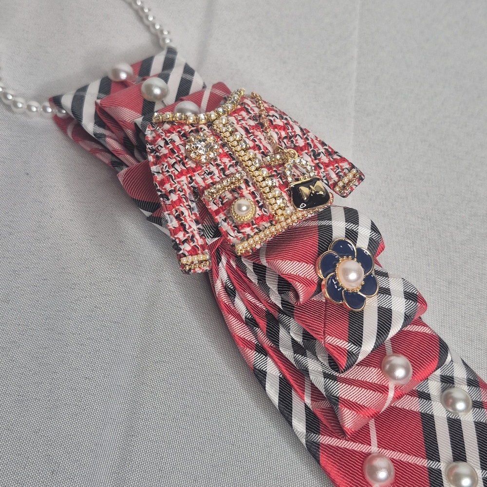 Handcrafted Luxury Fashion Necktie Necklace 📿 (TARTAN GIRL) - Picture 10 of 14